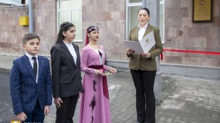 Վերանորոգվել է Ստեփանավանի քննչական բաժնին հատկացված նոր վարչական շենքը․ բացման արարողությանը ներկա է գտնվել ՀՀ ՔԿ նախագահ Արգիշտի Քյարամյանը (տեսանյութ, լուսանկարներ)